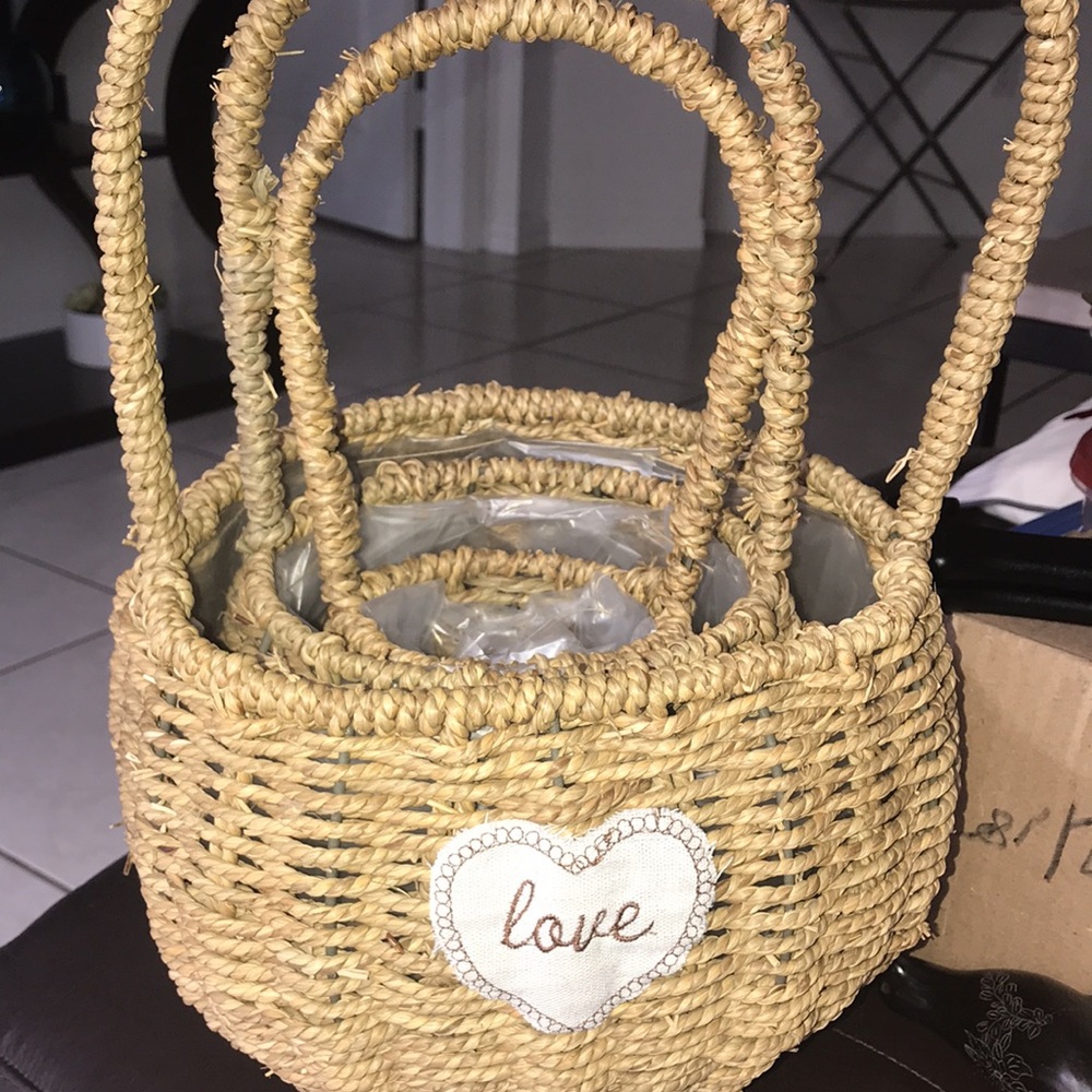Great 365 days In the year celebrate LOVE with these 3 NWT baskets